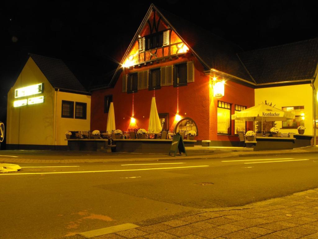 Hotel Beim Holzschnitzer à Dreis-Brück Extérieur photo